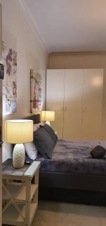 Apartment in Griffith with Free Parking & Wi-fi - 8