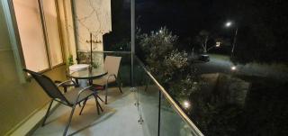 Apartment in Griffith with Free Parking & Wi-fi - 6
