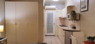 Apartment in Griffith with Free Parking & Wi-fi - 5