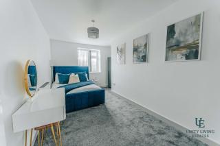 The Royal Suite 1BR Apartment Near Etihad Stadium & Coop Live - 2