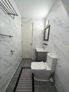 2BR spacious Townhouse Near SM Clark & Airport - 6