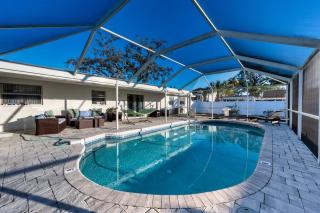 Coastal 3BR Home Minutes from Anna Maria Island - Bradenton - 0