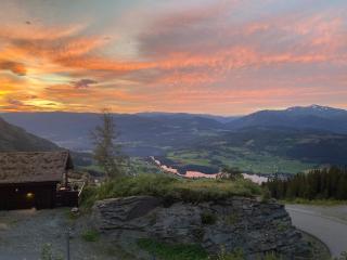 Family cabin, sunny terrace and amazing views - 3