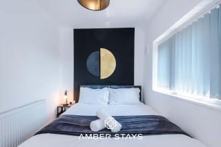 Spacious 4 Bed House in Birmingham City Centre, Ideal for long term with Free Parking! - Birmingham - 0