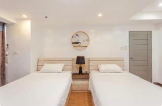 Cozy Condo near NAIA Airport with Balcony - 7