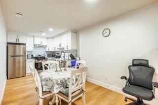 Executive Basement suite - 3