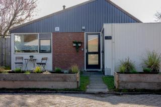 6-persoons huis met omheinde tuin vlakbij strand, hond welkom - 0