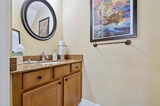 Hyde Park Luxe Townhouse + Private Apartment - 2