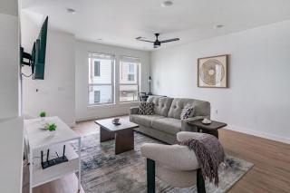 Landing Beautiful 3BD Clubhouse Gym - 5