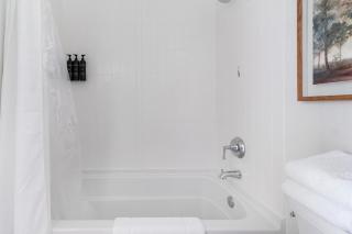 Landing Beautiful 3BD Clubhouse Gym - 4