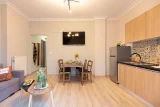Thessaloniki Heart, Premium 2BR Suite, Sleeps 6 - 3