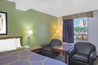 Super 8 by Wyndham Jasper - Jasper - 8