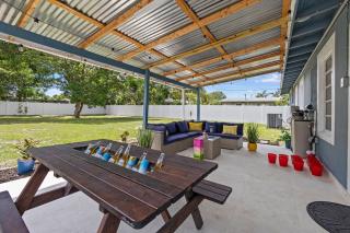 Industrial Chic 3BR Home near Downtown FTL - 4
