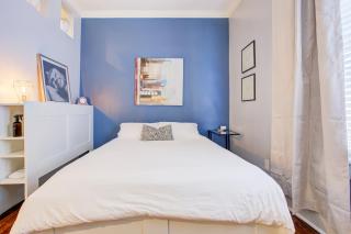 Splendid Colonial in Midtown with Parking - 8