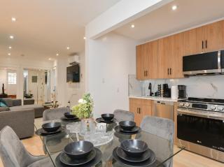 Modern Chic 3BR-Heart of FiDi Seaport - 4