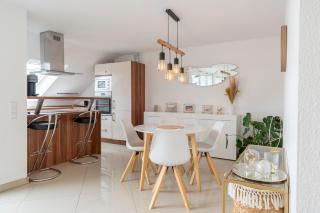 10 Guests Apartment near Mercedes Plant & Train - 2