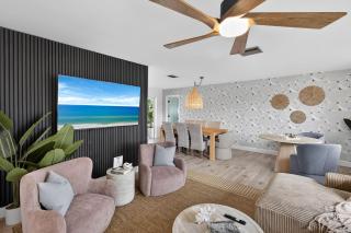 Florida Getaway with Pool - 4BR , Games , Bikes , Beach Days - 2