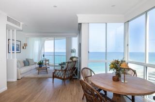 Pacific Views Resort - 4