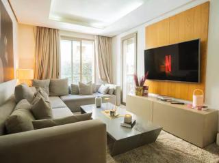 Bright Luxury Studio Apartment - City Center - 8