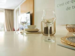 Bright Luxury Studio Apartment - City Center - 7