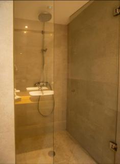 Bright Luxury Studio Apartment - City Center - 2