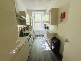 4 Bedroom Modern Spacious Apt - Edinburgh Old Town - 7