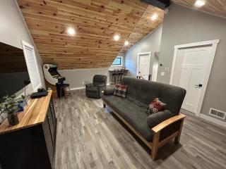 The Farmhouse at Rustic Ridge - 7