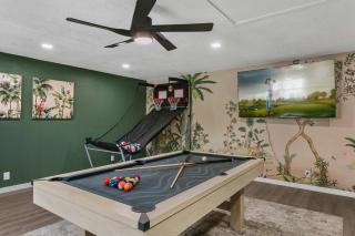Luxury 5BR Retreat, Pool, Spa, Mini Golf, Game RM - 8