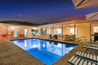 Luxury 5BR Retreat, Pool, Spa, Mini Golf, Game RM - 2