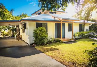 Barefeet Retreat - Outside pet friendly , walk to beach, cafes - 9