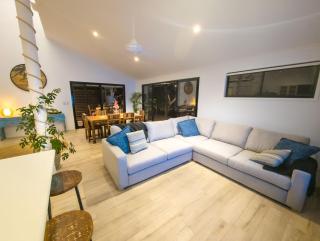Barefeet Retreat - Outside pet friendly , walk to beach, cafes - 6