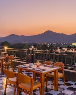 Perfectstayz select by the lake - Udaipur - 0
