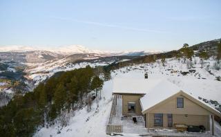 Charming Cabin With A View Over Bordalen - 9