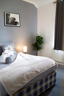 Double Room W Garden full kitchen WiFi free parking - 7