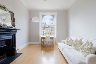 Spacious Sun Filled 1BDR Flat in Highbury - 6