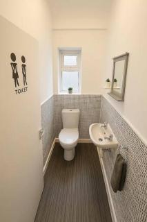 3 single bedroom W full kitchen, fast wifi free parking - 3