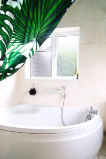 Tranquil Double Room with Garden Netflix Free Parking - 1