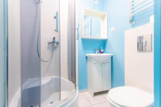 Modern Double Rooms Victus by Noclegi Renters - 2