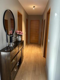 Spacious Family Home with Hot Tub near KEF Airport - 5