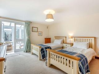 3 Bed in Carisbrooke oc-ic037 - 2