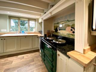 4 Bed in Whitby oc-g0042 - 4