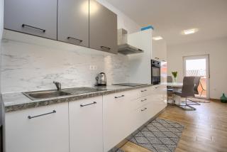 Aurelia Apartment - Terrace with Lemon Garden View - 6