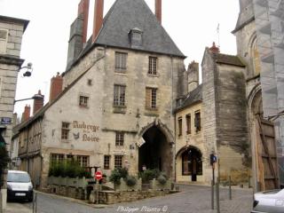 Maison au pied des remparts - 0