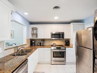 709 Queens Grant - 6
