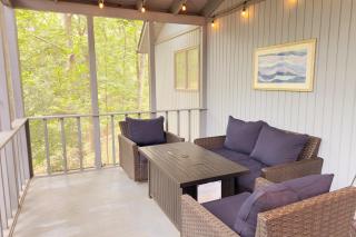 Massanutten Chalet View & Fire Table Deck - 4