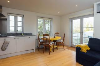 Converted Hay-loft with Stunning Countryside Views - 4