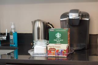 Time Square 2 Bedroom Apartment Stays! - 1