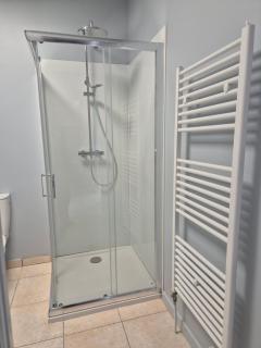 Gîte jusqu'à 8 personnes, 4 chambres - 6