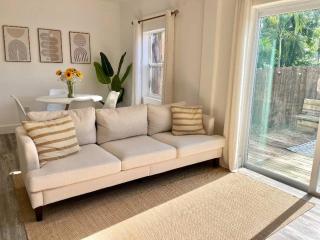 Stylish Venice Retreat Near Beach and Boardwalk - 0
