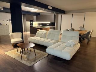 Elegant home office with a view - 6